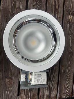 12 ks LED vestavná svítidla tridonic
