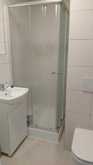 Pronájem bytu 1+kk/garsonky s balkónem - Skřivánek