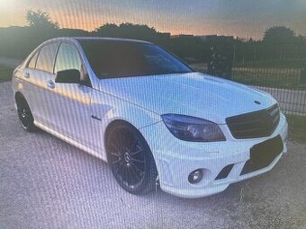 Koupím MB C 63 Amg pouze Limuzína nebo Coupé platba hotově