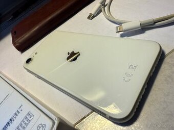 prodam iPhone SE 2020