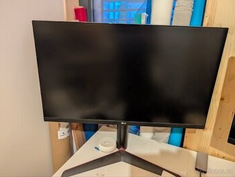 27" LG ultragear 27GL83A-B 144hz
