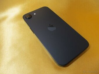 iPhone 16e Black 128GB ZÁNOVNÍ