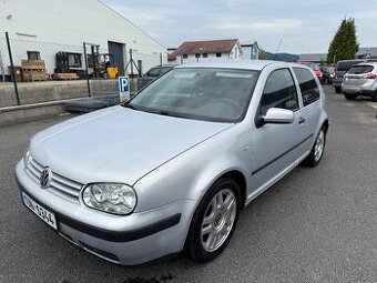 Volkswagen Golf 1.4i 16V