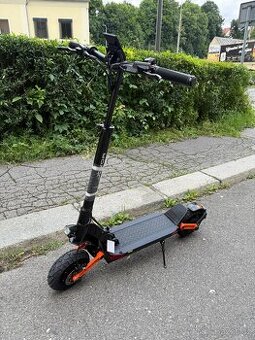 Terénní elektrická koloběžka