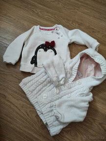 Svetry a mikiny pro miminko