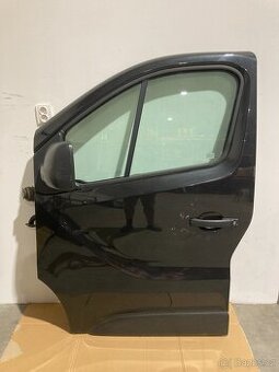 Dveře Opel Vivaro B levé + pravé kód barvy 92U