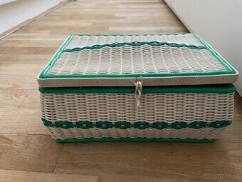 Retro kazeta na siti vysivani