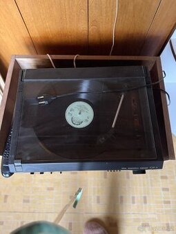 gramofonový přehrávač TESLA