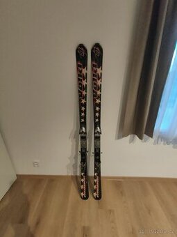 Carvingové lyže Volkl