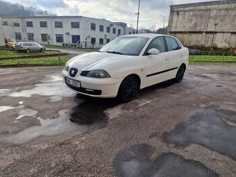 Seat Cordoba 1.9tdi 74kw, R.v 2005, najeto pouze 220tis