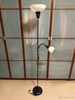 💡 Nabízím k prodeji: Stojací lampa IKEA