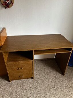 Psací stolek