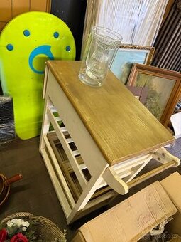 Servírovací kuchyňský stolek