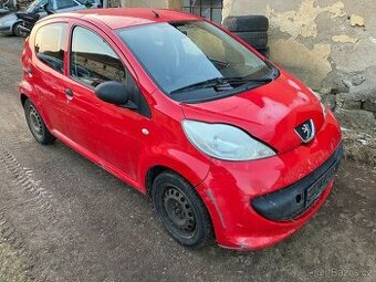 Peugeot 107 1.0 náhradní díly najeto 46 800km