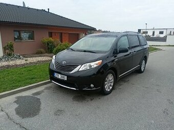 TOYOTA SIENNA XLE 3,5 V6 AWD  2015 NOVÝ MODEL 7 míst LPG