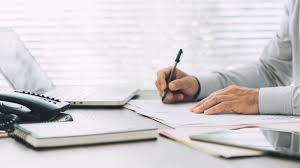 ADMINISTRATIVNÍ PRACOVNÍK / PRACOVNICE