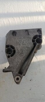 Skoda VW držák Motoru 03L199207A