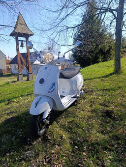 Vespa 125 LX ie 2010