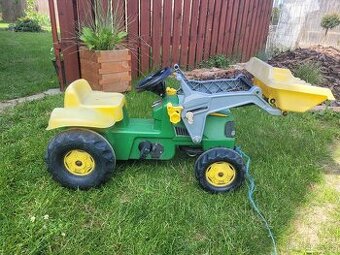 Šlapací traktor John Dere