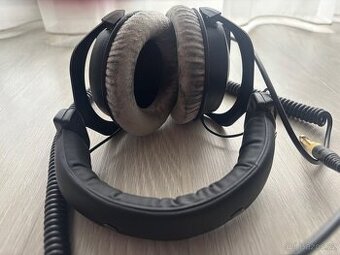 Prodám Beyerdynamic DT 770 PRO 250 Ohm - 1