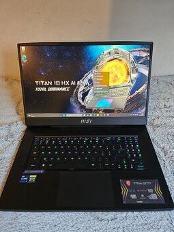 MSI Titan GT77 12UGS-049UK 4K displej RTX 3070ti