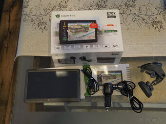Navigace - Navitel E707 Magnetic