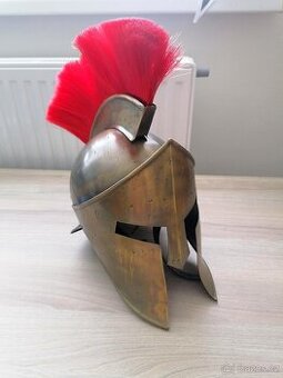 Spartanská helma