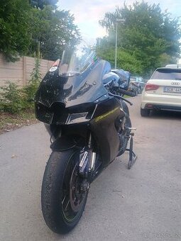 P: Kawasaki zx10r 2020