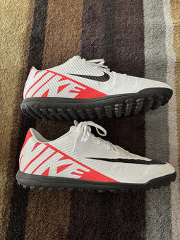 NIKE Mercurial Vapor 15 Club TF