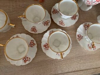 SERVIS PORCELÁNOVÝ ZNAČENÝ JIESIA Lotyšsko 28 kusů