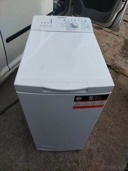 Prodám plně funkční pračku značky Indesit-5kg-- Dovezu--