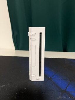 Nintendo Wii + hry + výdava