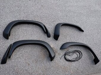 Rozšiřující lemy na Toyota Hilux double cab 1989-1997
