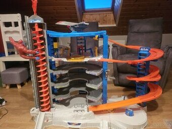 Hot Wheels City Super Ultimate Garage