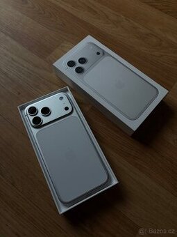 Apple iPhone 17 Pro Max 512GB stříbrný