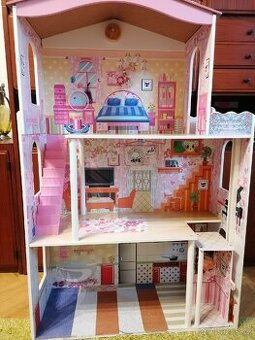 Domeček pro panenky