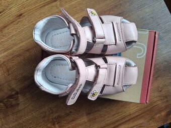 Dívčí sandálky DDstep vel.27