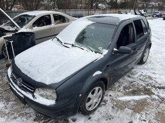 VW Golf 4 1,6 na díly