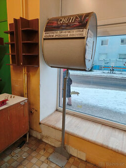 Prodám cigaretový regál