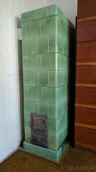 Historická kachlová kamna