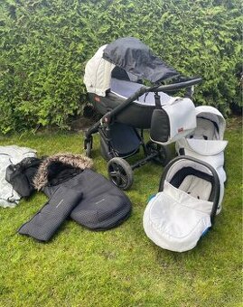 Kočárek Tudore Forester