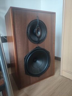 Reprobedny Tesla ARS848