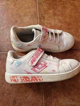 Prodám dětské boty Lotto( bílé), vel. 32