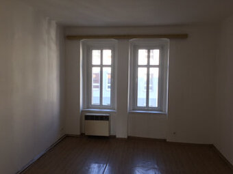 Prodám bytový dům v Plzni na Slovanech.