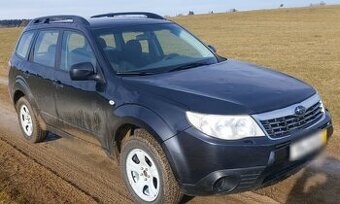Subaru Forester SH 110kw benzín 4x4 manuál KROUPY