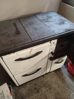 Sporák na tuhá paliva