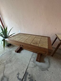 Rustikální konferenční stolek