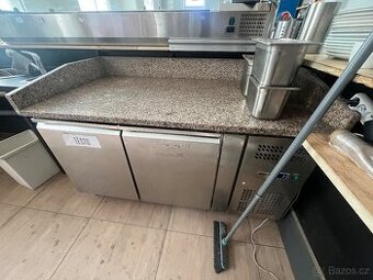 Gastro- pizza stůl s mramorem 150cm 2x dveře