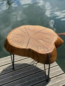 Konferenční stolek z dubu