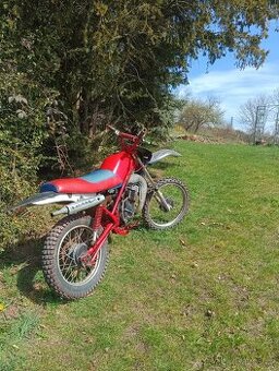 Honda MT8 - 1